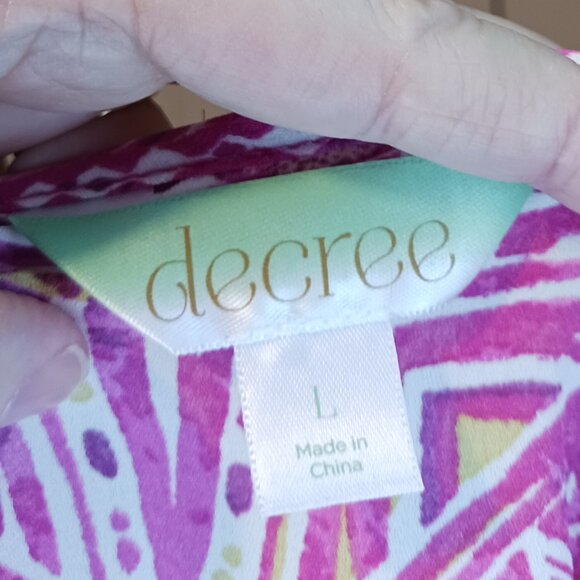 #94 3/$18 - Decree Pink/White Short Sleeve Top Size L - Picture 5 of 5